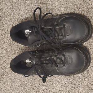 Women's New Balance 577 walking shoe size 8